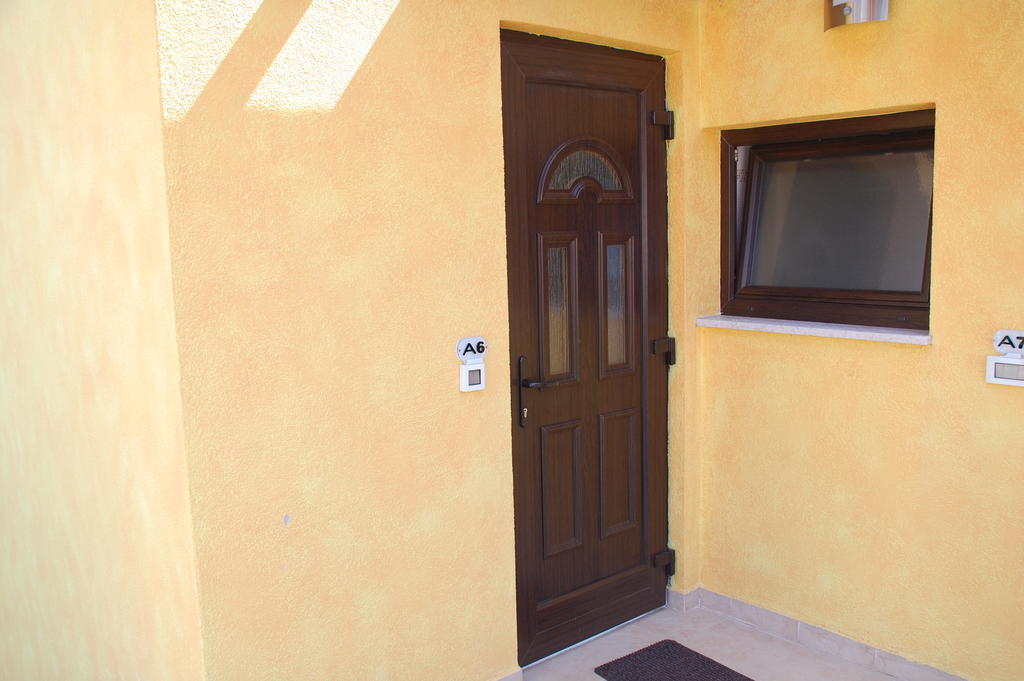 Villa Alpa Umag Exterior photo