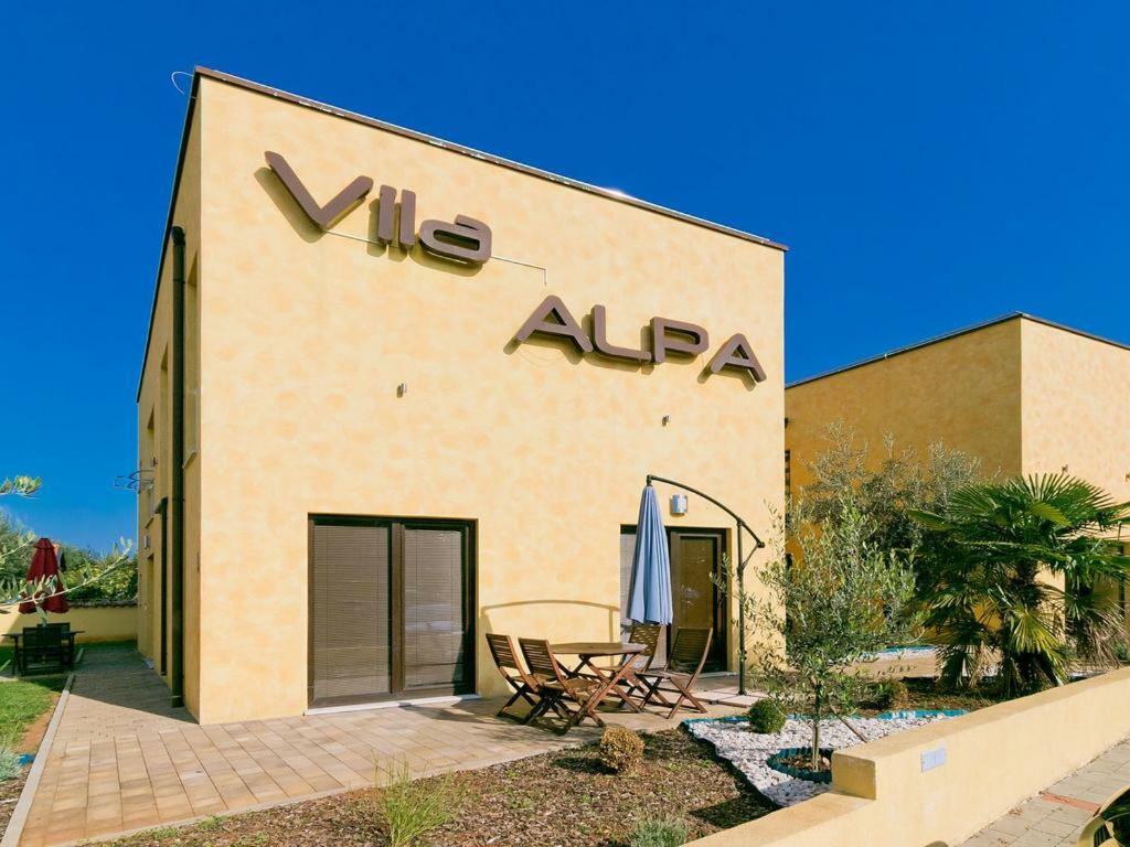 Villa Alpa Umag Exterior photo